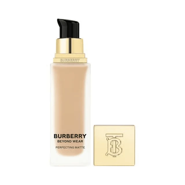 Burberry Beyond Wear Perfecting Matte Foundation Light Warm #30